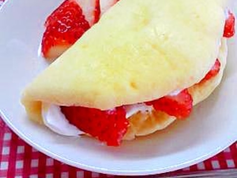 レンジでチン。イチゴのオムレット✿